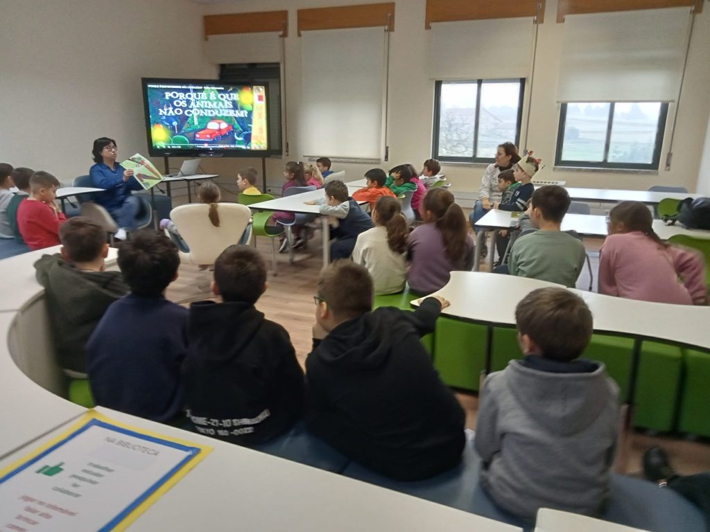 Hora do Conto para o 1.º e 2.º anos na escola sede