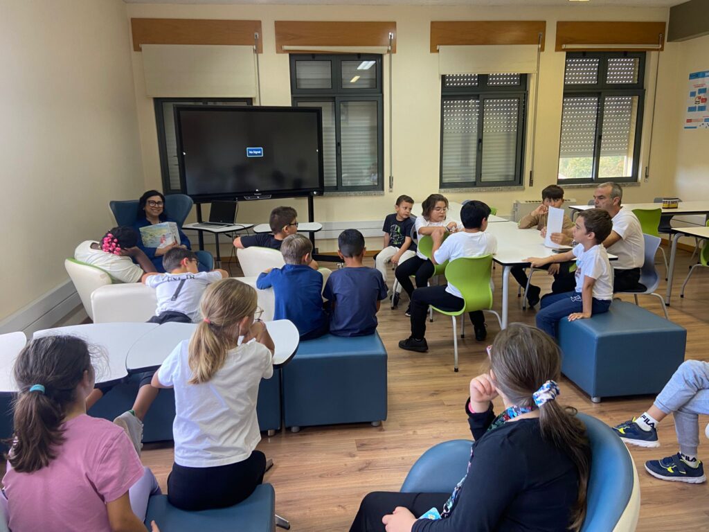 Hora do conto para o 3.º ano da escola sede – prof.º Cláudio Cadeia