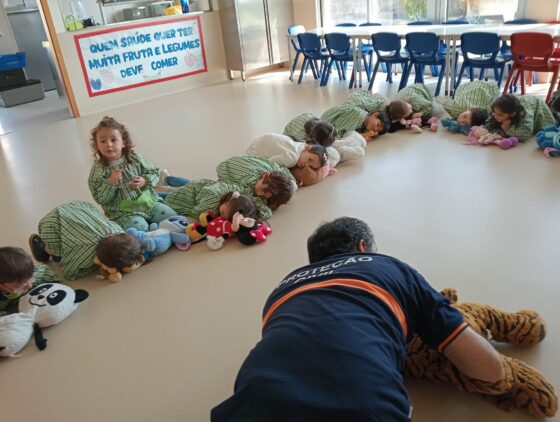 AÇÃO DE SENSIBILIZAÇÃO NO JI DE BAIRRO “NÓS E OS OUTROS: VAMOS CUIDAR”