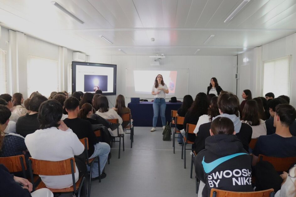 Jovens do projeto “Youth Connect 4 Inclusion” promovem palestra sobre Saúde Mental nos jovens