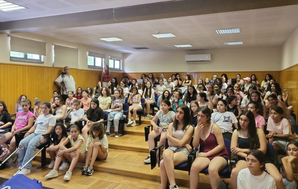 Auditório Cheio e Muita Inspiração na 1.ª Sessão de Mentoria “She STEMS The Future”