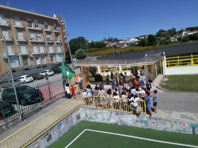 Escola Básica de Oliveira de S. Mateus assinala Dia do Ambiente com atividades ecológicas