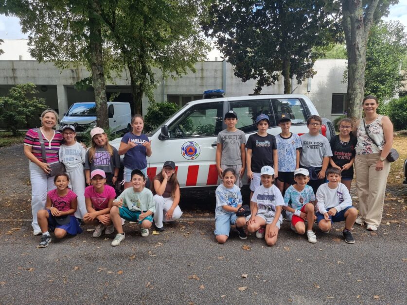 Turma de 4.º ano da EB Carreira visita a Proteção Civil