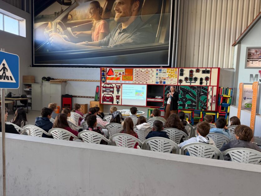 EB de Riba de Ave visita a Escola de Educação Rodoviária