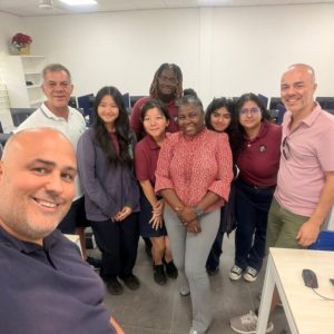 Professores participam em mobilidade Erasmus+ dedicada à programação e robótica