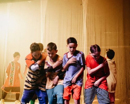 Teatro Narciso Ferreira enche para a apresentação final da peça “Fairplay”
