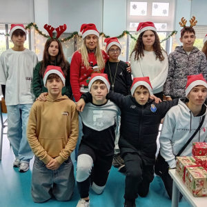 Clube de Jornalismo AETA presenteia a comunidade escolar com conto de Natal original