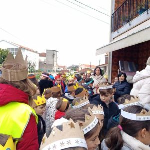 Cantar dos Reis na EB de Oliveira Santa Maria