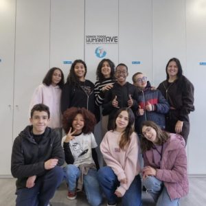 Alunos do Clube de Voluntariado visitaram, hoje, a Humanitave