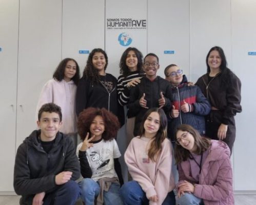 Alunos do Clube de Voluntariado visitaram, hoje, a Humanitave