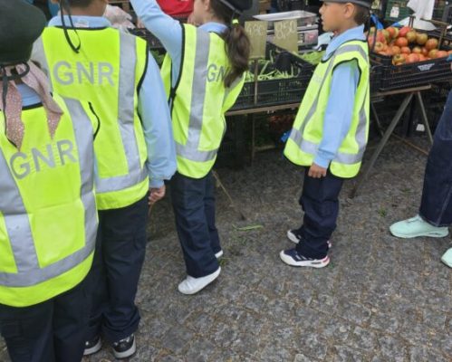 Escola EB de Oliveira S. Mateus assinala o Mês da Prevenção dos Maus-Tratos na Infância