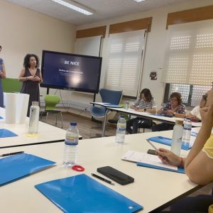 Formação “BE Nice” reforça competências dos Assistentes Operacionais do 1.º ciclo 