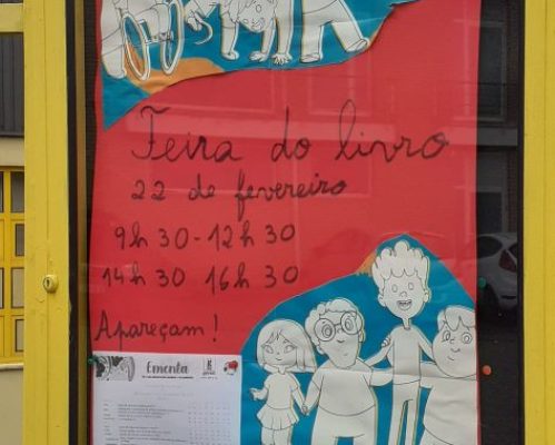 Feira do livro na EB de Oliveira São Mateus