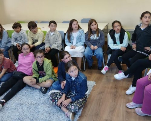 Alunos da EB Carreira visitam a Escola Sede
