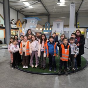 Alunos do 2º ano da E.B. Terras do Ave visitam Escola de Educação Rodoviária