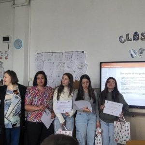 Alunas do AETA mergulham em tecnologias digitais e espírito de liderança na Roménia