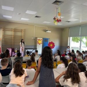 EB de Ruivães recebe a Flor Misteriosa