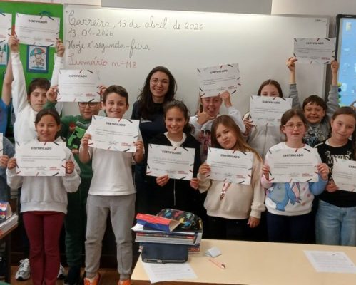 “Cientista regressa à escola” da Carreira