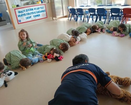 AÇÃO DE SENSIBILIZAÇÃO NO JI DE BAIRRO “NÓS E OS OUTROS: VAMOS CUIDAR”