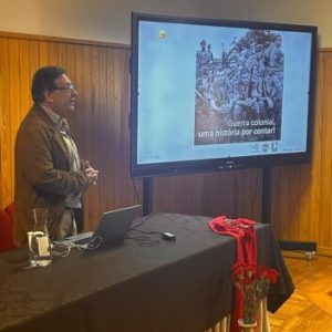 No âmbito das comemorações do 25 de Abril de 1974, realizou-se, no dia 21 de abril, na nossa escola, uma palestra dedicada a esta data marcante da História de Portugal.