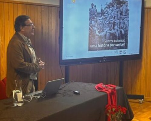 No âmbito das comemorações do 25 de Abril de 1974, realizou-se, no dia 21 de abril, na nossa escola, uma palestra dedicada a esta data marcante da História de Portugal.